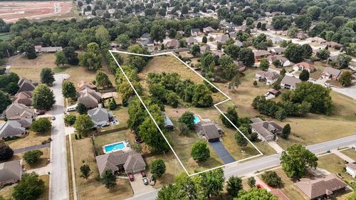 530 E Miller Rd, Republic, MO, 65738-2114 | Card Image