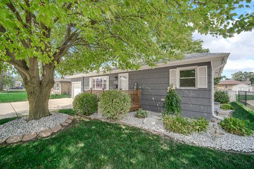 555 W Brookmont Blvd, Bradley, IL, 60915-2644 | Card Image