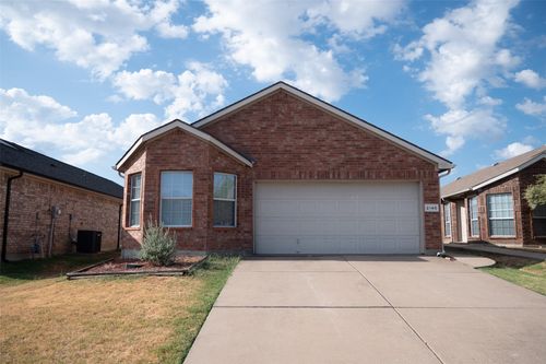 2140 Ingrid Ln, Fort Worth, TX, 76131-1609 | Card Image