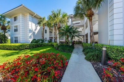 102 - 750 Waterford Drive, Condo with 2 bedrooms, 2 bathrooms and null parking in Naples FL | Image 2