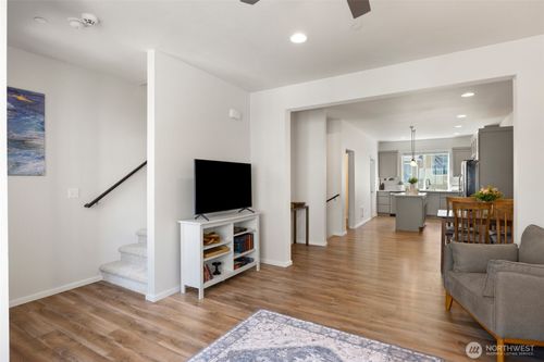 e4-3312 156th Street Sw, Lynnwood, WA, 98087 | Card Image