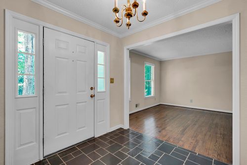 202 Coburn Dr, Spartanburg, SC, 29302-3352 | Card Image