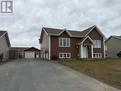 46 Payette St, Gander, NL, A1V0B7 | Card Image