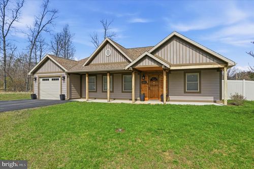 138 Redwood Ln, Keyser, WV, 26726-7467 | Card Image