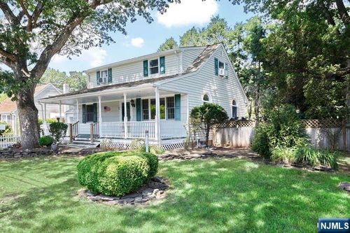 548 Bryant Pl, River Vale, NJ, 07675-5542 | Card Image