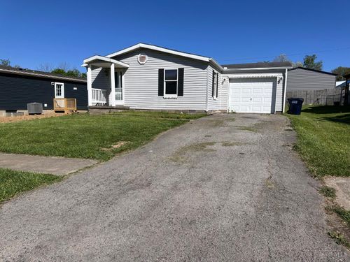 102 Maple Run Dr, Hillsboro, OH, 45133-8787 | Card Image