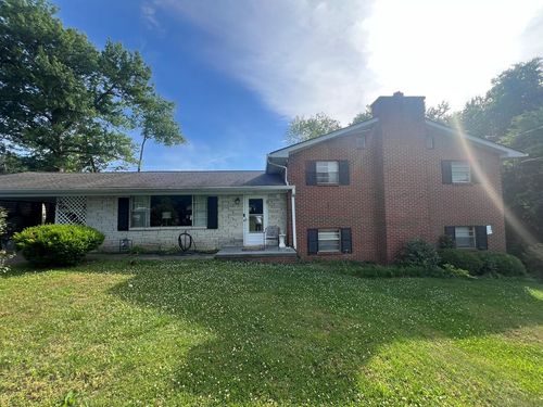 1061 S Linden Dr, Alcoa, TN, 37701-1813 | Card Image