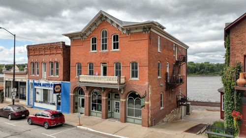 312 S Main St, Alma, WI, 54610-9700 | Card Image