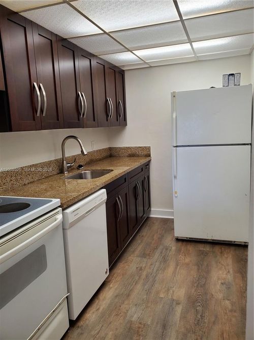 409-1230 Ne 139th St, North Miami, FL, 33161-3460 | Card Image