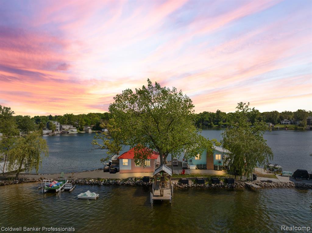 Westpointe Ct, Lake Orion, MI 48362 #1