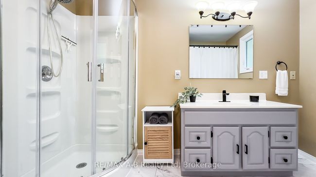 18 Conway Crt, House other with 4 bedrooms, 3 bathrooms and 10 parking in Thamesford ON | Image 22