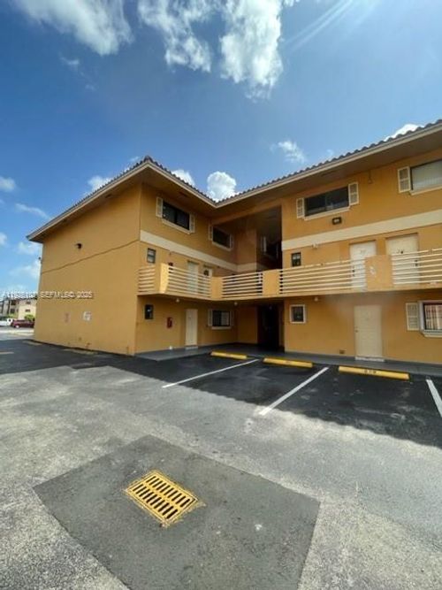 apt-109-180 Royal Palm Rd, Hialeah Gardens, FL, 33016-4628 | Card Image