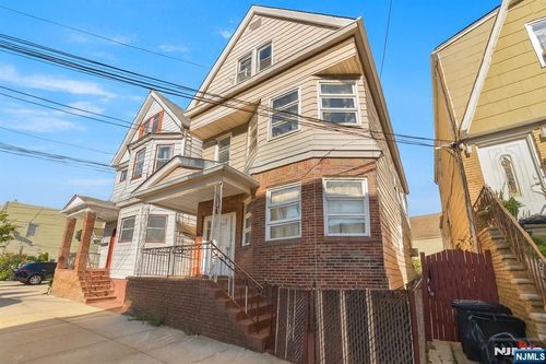 36 6th St, Harrison, NJ, 07029-1808 | Card Image