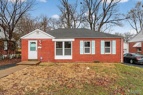 9121 Guthrie Ave, Saint Louis, MO, 63134-3427 | Card Image