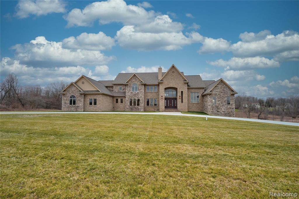 Highgrove Ct, Grand Blanc, MI 48439 #1