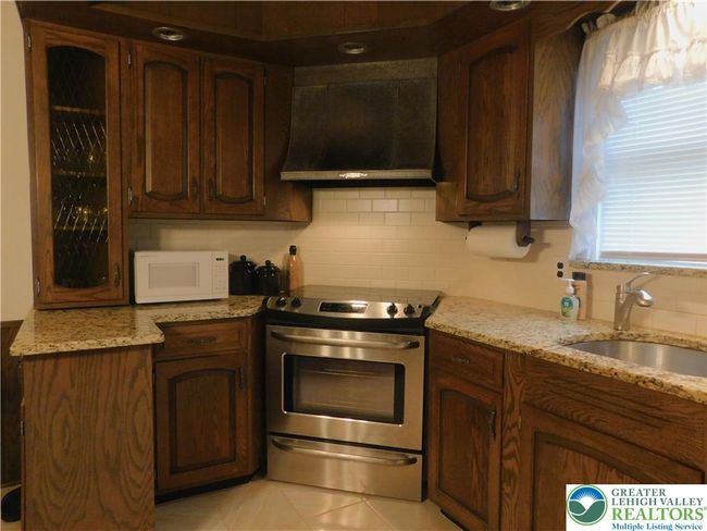 Kitchen | Image 6