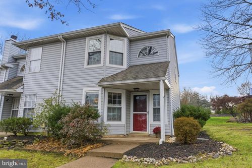 48 Old Mill Ln, Holland, PA, 18966-2845 | Card Image