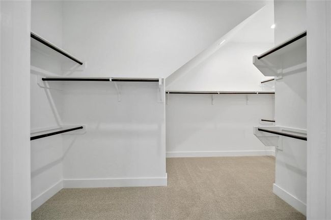 Primary Closet | Image 28