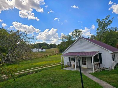 7915 Linda Circle, House other with 3 bedrooms, 1 bathrooms and null parking in Catlettsburg KY | Image 3