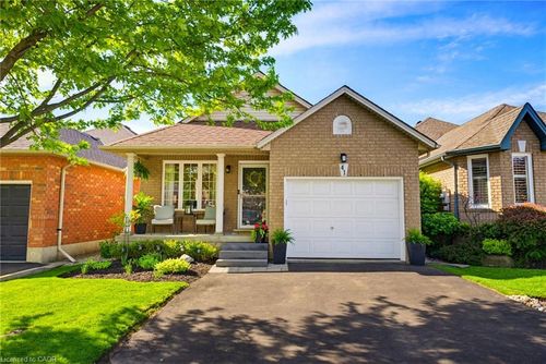 41 Briarose Place, Hamilton, ON, L9C7V2 | Card Image