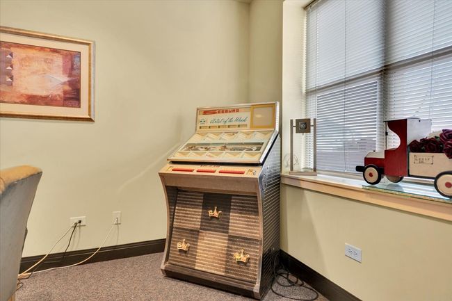 APT-506 - 9355 Irving Park Rd, Condo with 2 bedrooms, 2 bathrooms and 2 parking in Schiller Park IL | Image 7