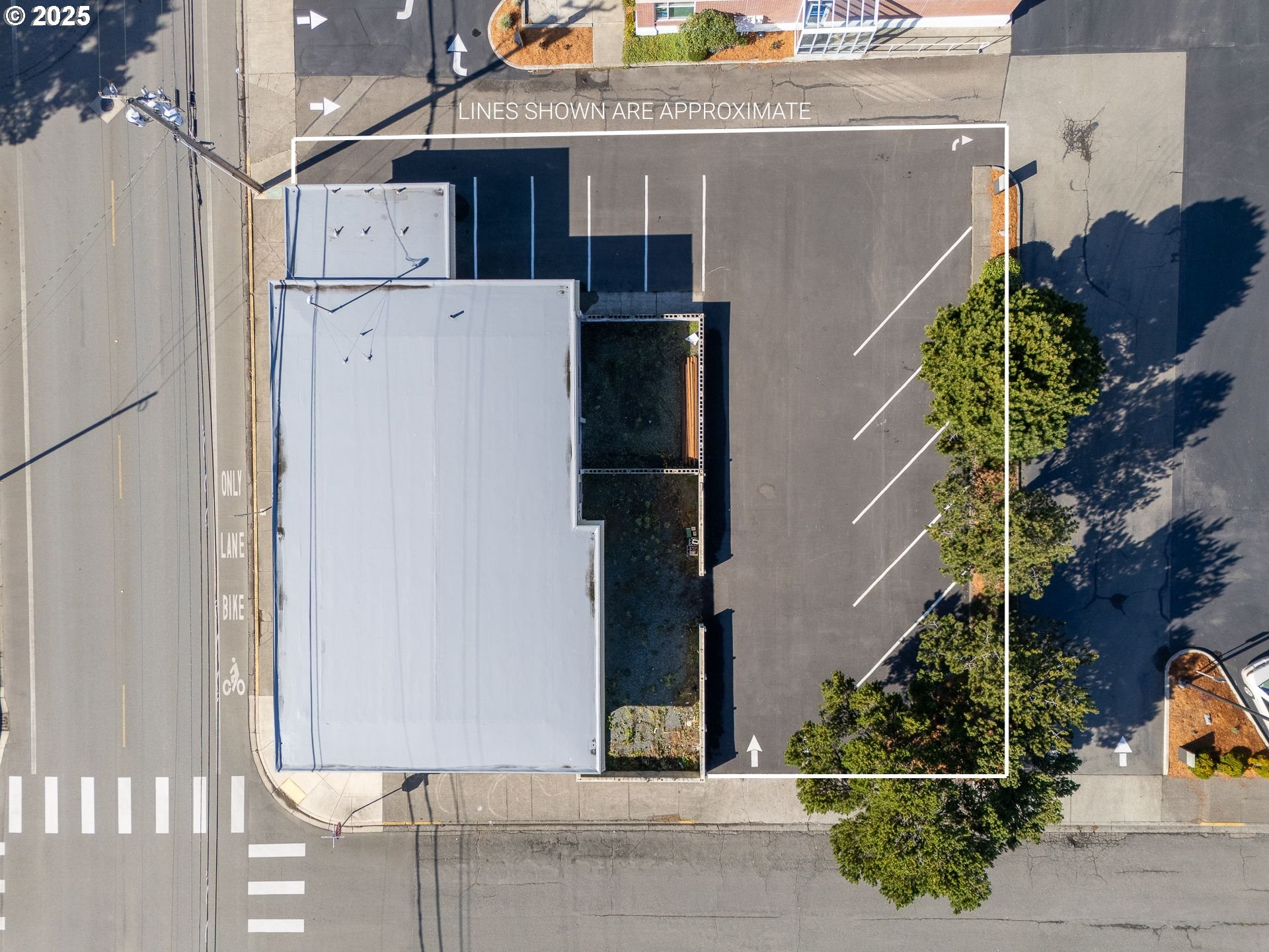 Commercial Sale in Bandon 5