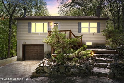 140 Whippoorwill Dr, Bushkill, PA, 18324-6891 | Card Image