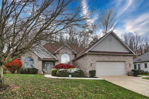 49 Woodlake Trl, Mount Vernon, OH, 43050-8910 | Card Image