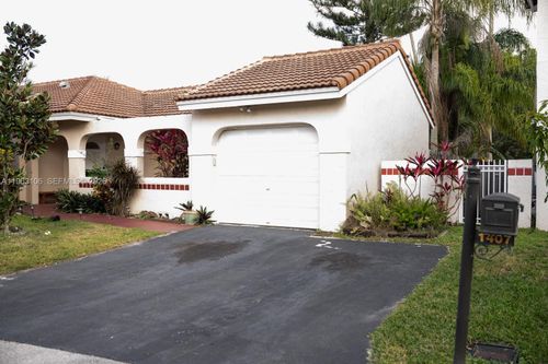 1407 Seagrape Cir, Weston, FL, 33326-2727 | Card Image