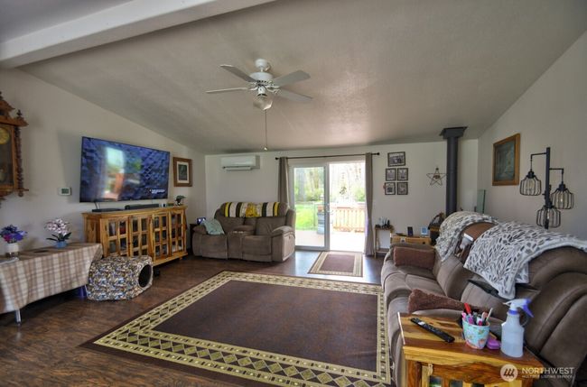 1159 King Rd, House other with 3 bedrooms, 2 bathrooms and 2 parking in Winlock WA | Image 4