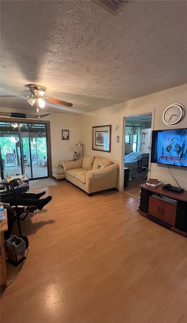 15222 Lost Lake Ln, House other with 8 bedrooms, 4 bathrooms and null parking in LITHIA FL | Image 17