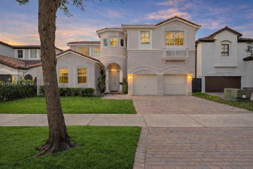 8968 Nw 180th Ter, Hialeah, FL, 33018-6522 | Card Image