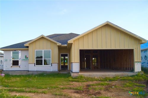 805 Liberty Park Dr, Belton, TX, 76513-5885 | Card Image