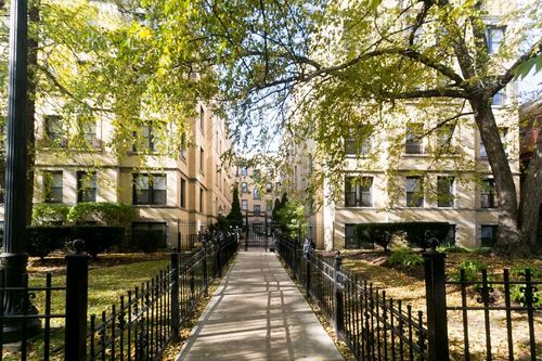 4c-4602 N Beacon St, Chicago, IL, 60640-4617 | Card Image