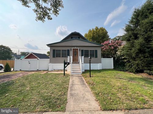 15 E Charles St, PALMYRA, NJ, 08065-1810 | Card Image