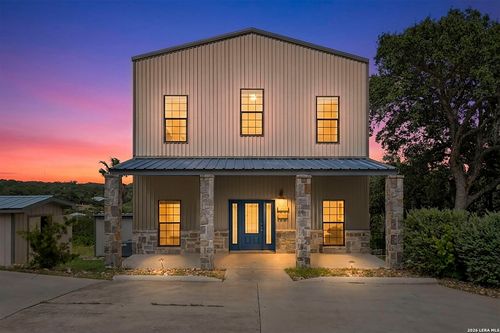 1016 Blue Bill Cove Dr, Lakehills, TX, 78063-6751 | Card Image