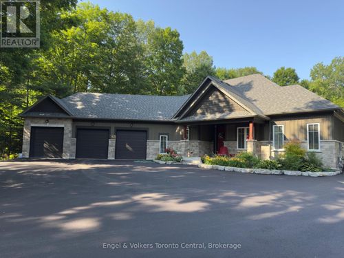 81 Spruce Street, Tiny, ON, L0L1P1 | Card Image