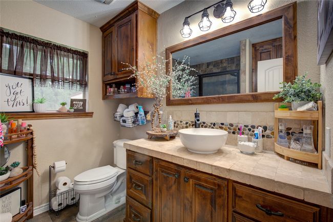 17133 Farm Road 1567 W, Home with 2 bedrooms, 1 bathrooms and null parking in Lone Oak TX | Image 12
