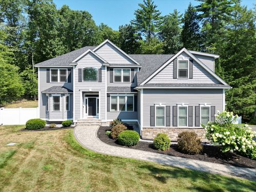 327 N Amherst Rd, Bedford, NH, 03110-4603 | Card Image