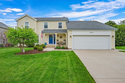 27W050 Sycamore Ln, Winfield, IL, 60190-2013 | Card Image