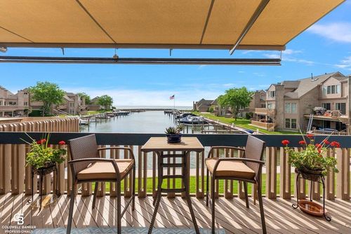 26031 Harbour Pointe Dr N, Harrison Township, MI, 48045-3298 | Card Image