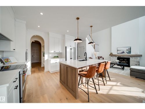 84 Chelles Wynd, St Albert, AB, T8T2C6 | Card Image