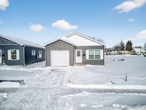 7551 Packard Ave, Warren, MI, 48091 | Card Image