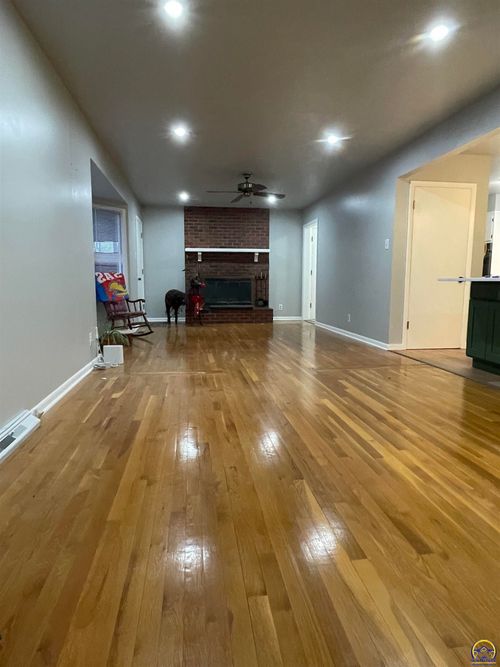 5313 Sw 23rd Ter, Topeka, KS, 66614-1609 | Card Image