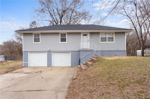 406 Se 21st St, Oak Grove, MO, 64075-9016 | Card Image