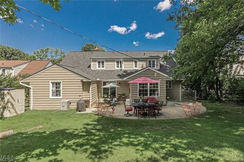23910 Wimbledon Rd, Shaker Heights, OH, 44122-3152 | Card Image