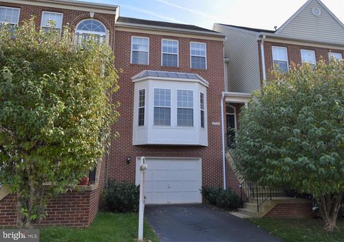 8933 Royal Astor Way, FAIRFAX, VA, 22031-1499 | Card Image