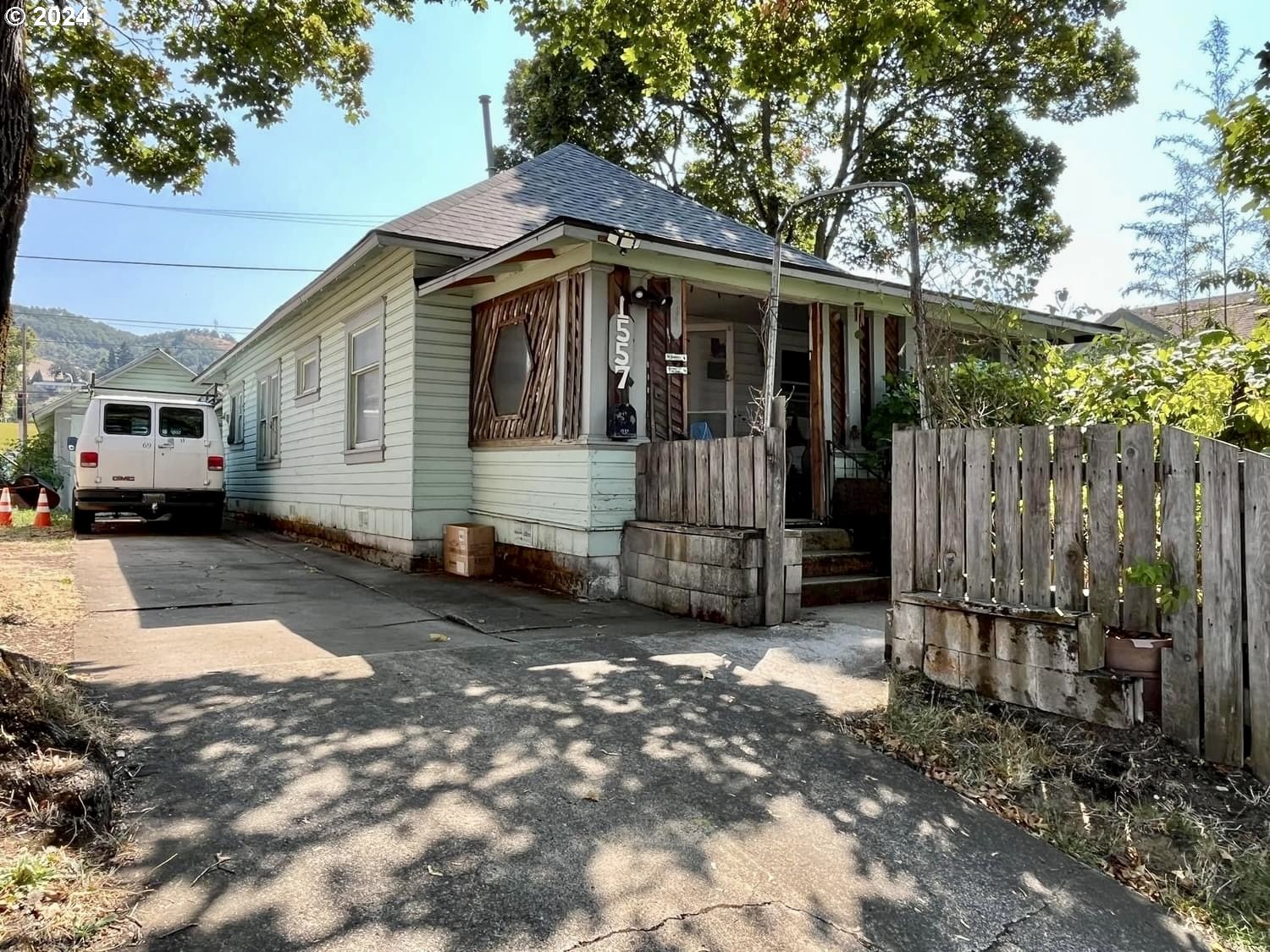 Pine St, Roseburg, OR 97470