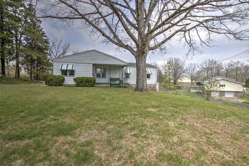 3720 E Lake Shore Dr, Decatur, IL, 62521-1732 | Card Image