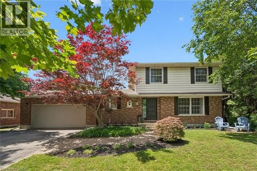 19 Adams Avenue, Tillsonburg, ON, N4G4X3 | Card Image